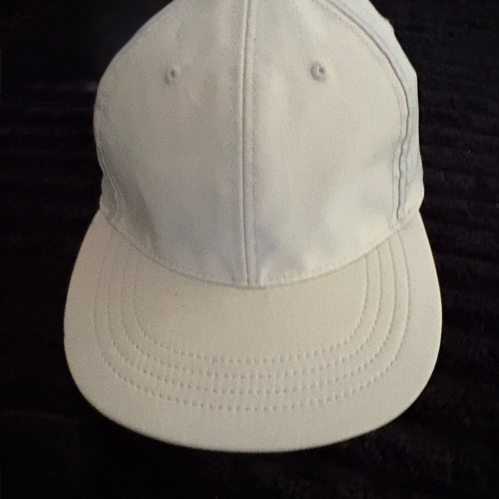 Vuori unisex adjustable minimalist hat in cream - Picture 6 of 6
